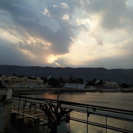 Rainbow Palace Hotel Pushkar Buitenkant foto
